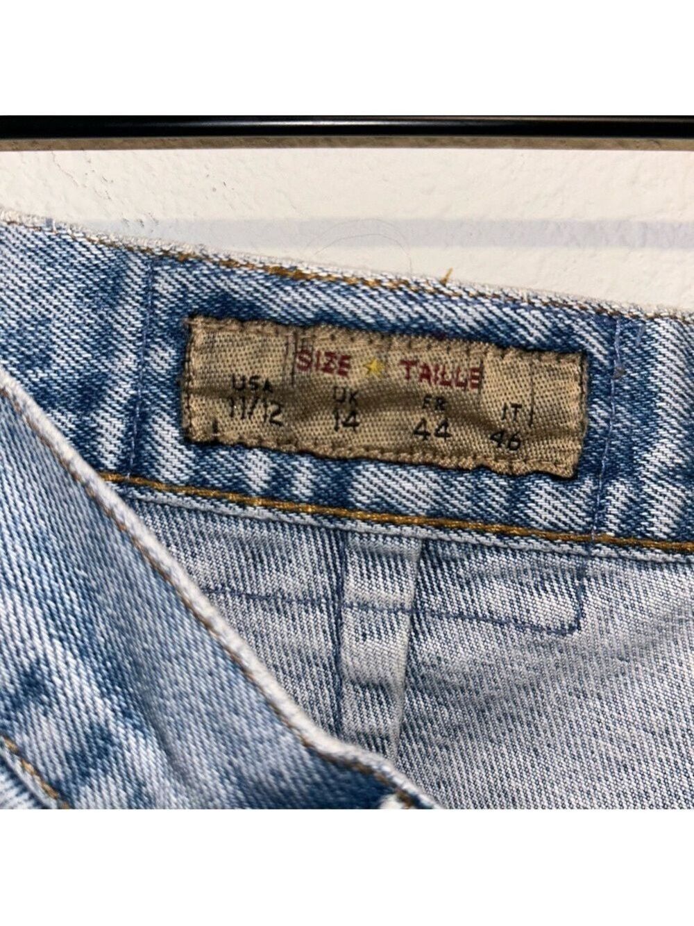 Vintage 90s Express Women’s Blue Jeans - High Rise, Slim Fit, Tapered Leg - Picture 5 of 9